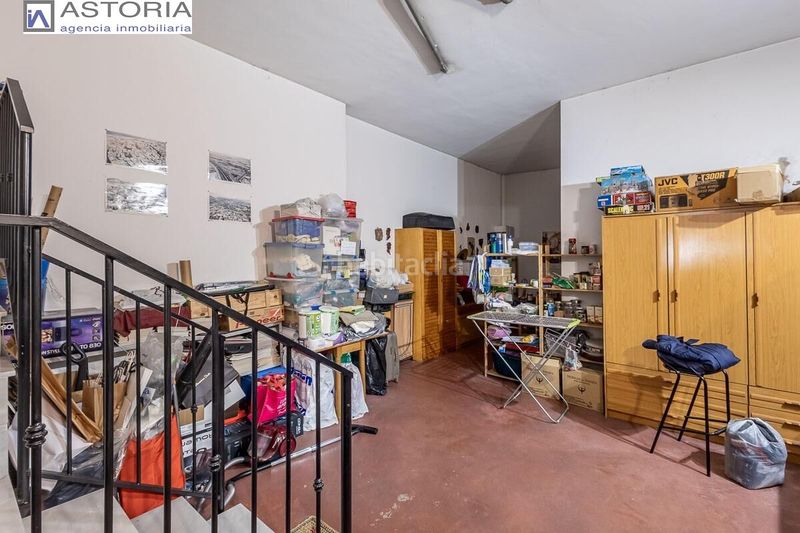 Foto a64d54d9-c317-4cf0-b6e7-86503ebc9949. Casa adossada amb aparcament a Bola de Oro Granada