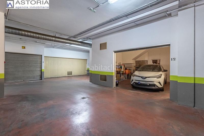 Foto db5be0da-7400-44ed-863f-43c58229ba9a. Casa adossada amb aparcament a Bola de Oro Granada