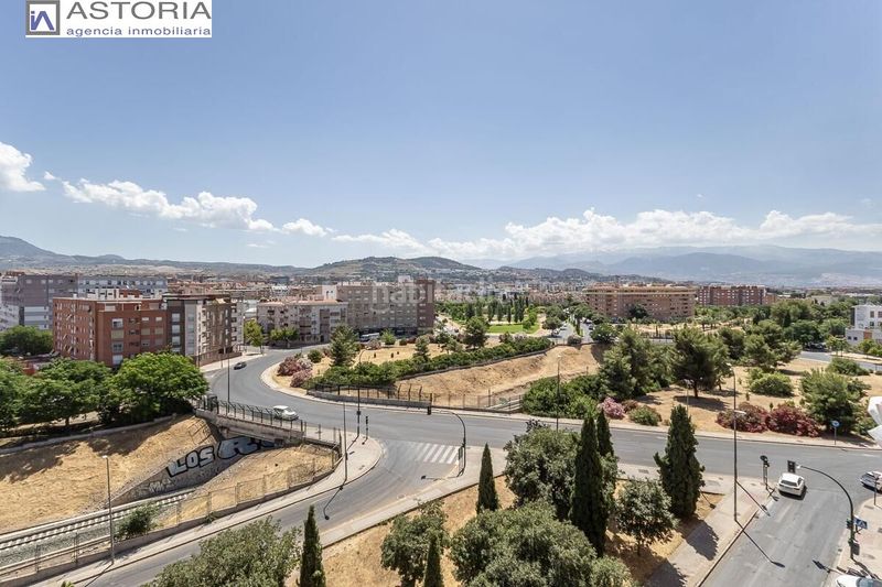 Foto 421f1f43-5ea2-4abd-a999-c29fde93b562. Pis amb calefacció aparcament piscina a Cerrillo de Maracena - Periodistas Granada