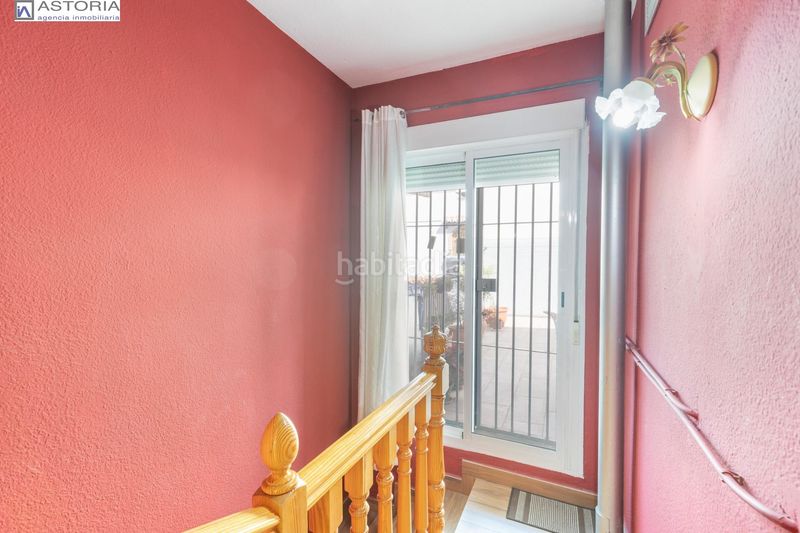 Foto 97a95a05-f5e7-41ce-b63f-8a83b5ee22ec. Casa aparellada amb calefacció aparcament a Poniente Armilla