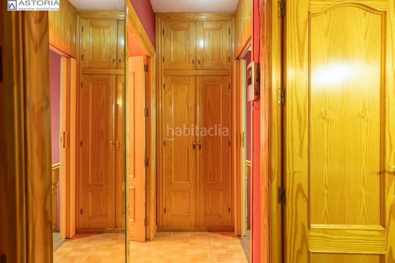 Foto f8b1ae84-7ae0-4b18-b23e-13ef078a7609. Casa aparellada amb calefacció aparcament a Poniente Armilla