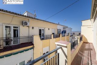 Piso  Calle santiago. Piso de 3 dormitorios en pleno realejo