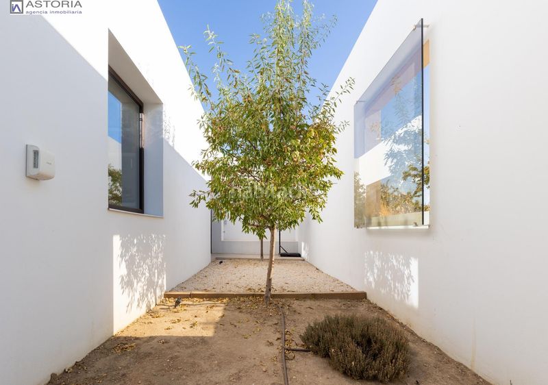 Foto be16e5ef-0df2-4806-a705-fe1541eb6be5. Casa amb calefacció aparcament piscina a Albolote