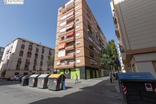 Pis  Diamantino garcia. Luminoso piso con terraza, orientación sur y vistas despejadas