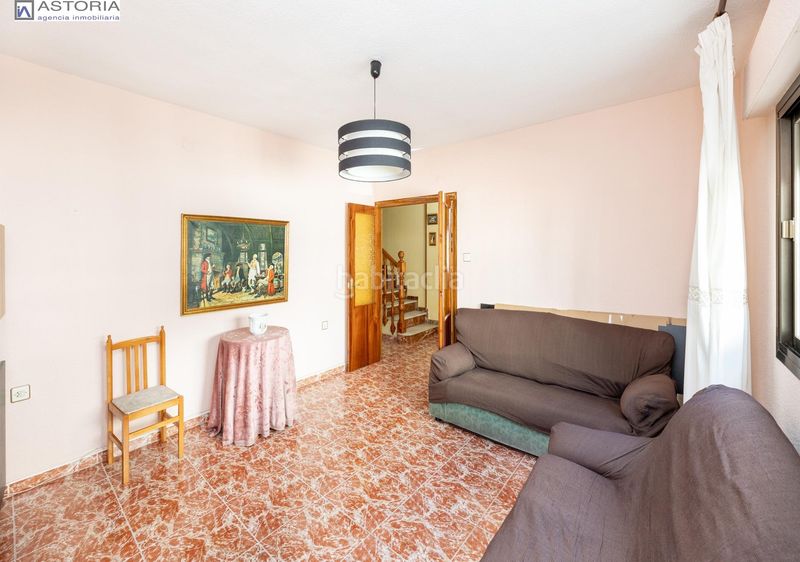Foto e601f621-fe37-4d8b-9e25-c84562f0f390. Casa  en venta en San Antón Armilla