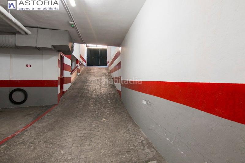 Foto 7263371a-b3bc-452b-a42f-5bf11de546ec. Parking voiture dans Camino de Ronda Granada