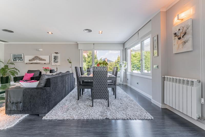 Foto 97a6db1c-5ae9-4c83-9b2c-37ea776b61a2. Chalet avec chauffage parking piscine dans El Guijo-Colonia España Galapagar