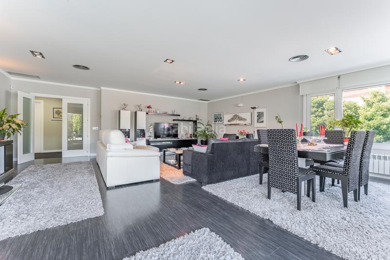 Foto c124a3c5-a6d2-4bce-86a3-44c0678f1e96. Chalet avec chauffage parking piscine dans El Guijo-Colonia España Galapagar