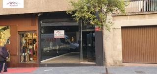 Lloguer Local Comercial a San Bartolomé - Millán de Priego. Se alquila local comercial en el centro de jaén