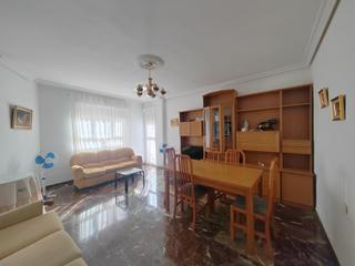 Pis a San Bartolomé - Millán de Priego. Piso amplio en venta en zona millán de priego