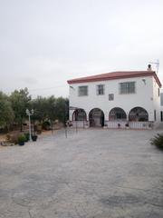 Masia a Chiclana de Segura. Chalet en la manseguilla