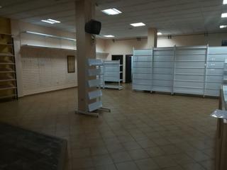 Local commercial à Arcos de la Frontera. Local com. en venta en jédula.