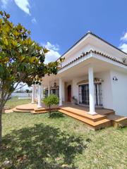 Xalet a Arcos de la Frontera. Chalet en venta en el santiscal, 6 dormitorios.