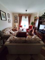 Appartamento in Arcos de la Frontera. Piso en venta en las canteras, 3 dormitorios.