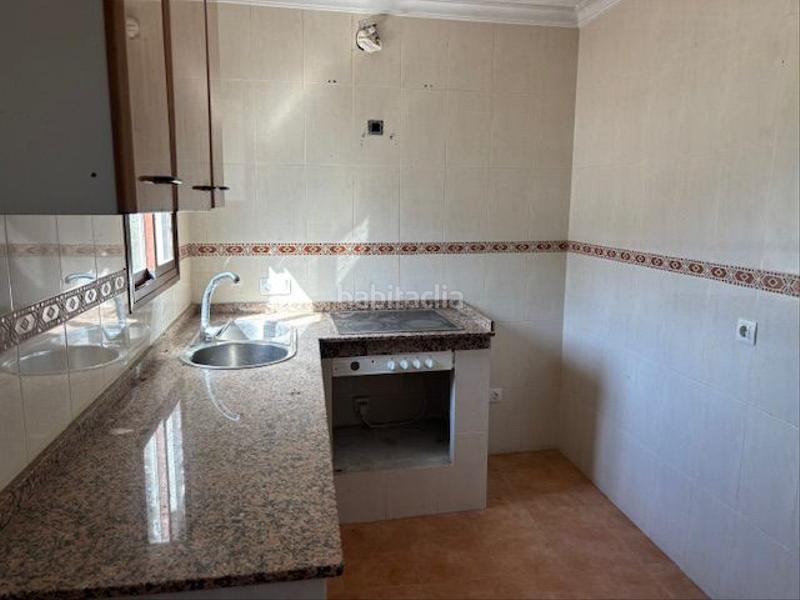 Foto b2140db1-8e80-4dc6-8901-235647f3ac6a. Casa a Ubrique