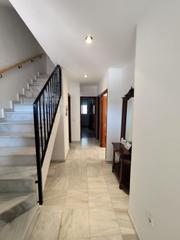 Maison à Arcos de la Frontera. Casa en venta en centro, 4 dormitorios.