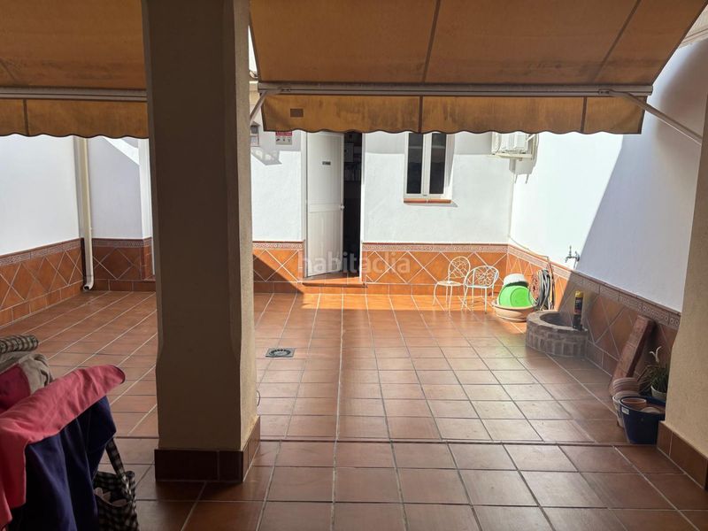 Foto ccfd8503-a859-4e11-befa-5a6a37436784. Casa adossada amb aparcament a Arcos de la Frontera