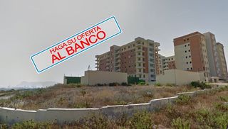 Edificio en La Granja - La Colina - Los Pastores. Edificio en venta en cobre.