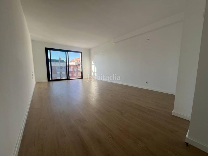 Foto eee402e1-acc0-4107-8969-6d41c53982ab. Flat with heating pool in Centre Granollers