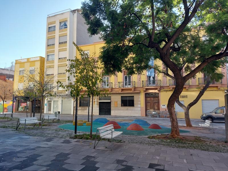 Foto 5dbaf2b7-55d2-43f8-8462-07f772c53afe. Location local commercial dans calle regimiento tetuan 3 dans Vall d´Uixó (la)