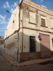 Casa a Carrer de sant jaume 24. Ocasion, casa esquinera, en zona centrica del pueblo de moncofa