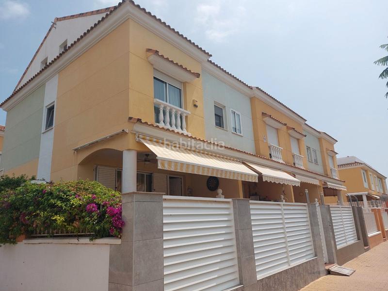 Foto 515ac769-8e8c-4054-92c5-6a4fb38ab9c3. Casa adosada en avinguda científic avel·li corm 21 adosado esquinero de 5 dormitorios en cami la mar en Moncofa