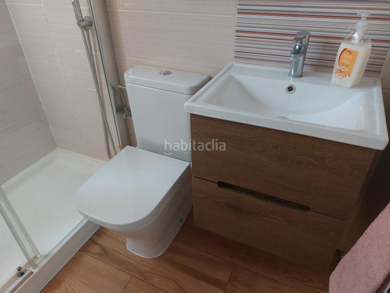 Foto c14a5dd0-e4eb-4821-a9a2-47ce3af179c3. Casa adosada en avinguda científic avel·li corm 21 adosado esquinero de 5 dormitorios en cami la mar en Moncofa