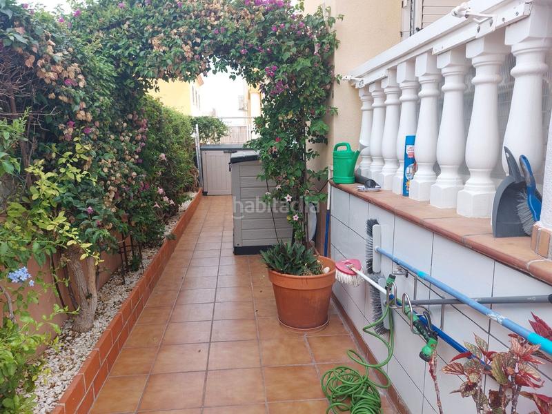 Foto c81290d3-9f7f-4d8b-9fa1-0cb8b27ed7ae. Casa adosada en avinguda científic avel·li corm 21 adosado esquinero de 5 dormitorios en cami la mar en Moncofa