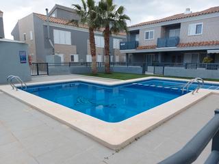 Casa aparellada a Avinguda científic avel·li corm 29. Excelente casa pareada en el cami la mar de moncofa. con zona co