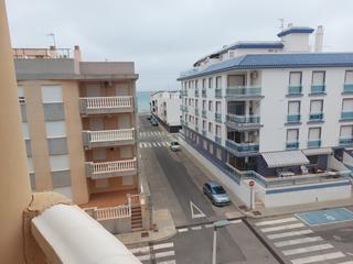 Appartement à Carrer torremolinos 56. Ocasión apartamento nuevo con vistas al mar de 2 dormitorios en