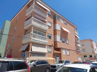 Apartament a Carrer columbretes 4. Ocasion apartamento de 2 dormitorios con vistas laterales al mar