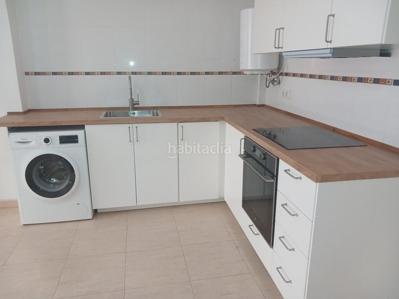 Foto f6ea0603-a4ee-404b-a98f-13d5f0332a2c. Apartament a carrer isaac peral 45 a Moncófar Playa Moncofa
