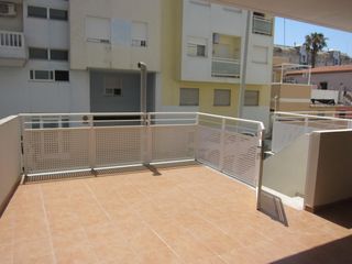 Piccolo appartamento in Calle tierno galván 61. Apartamento de 2 dormitorios en planta baja. en la playa de chil