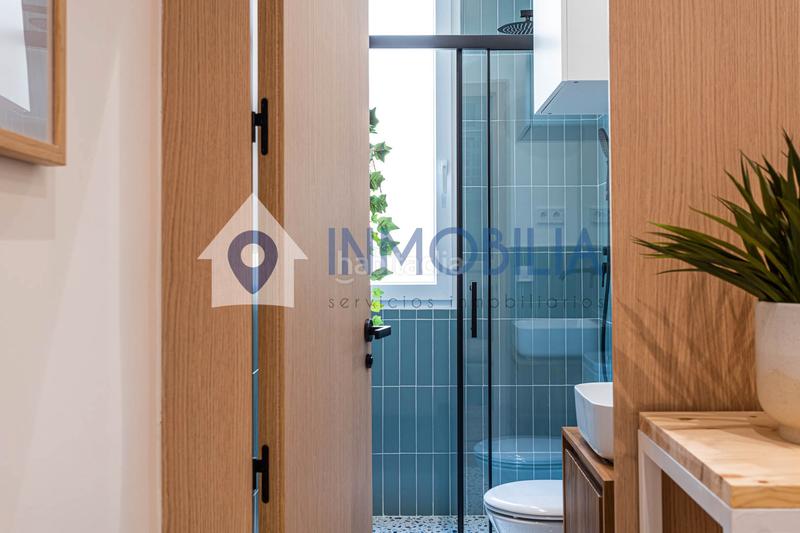 Foto b91f3d7b-1ea8-4ea1-acd5-7b5f5801ea40. Appartamento con riscaldamento in Cortes-Huertas Madrid