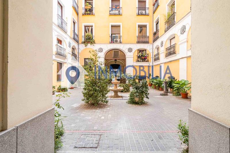 Foto a65d1599-50f2-4bb3-8bb0-0e637c37f945. Piso en Embajadores-Lavapiés Madrid