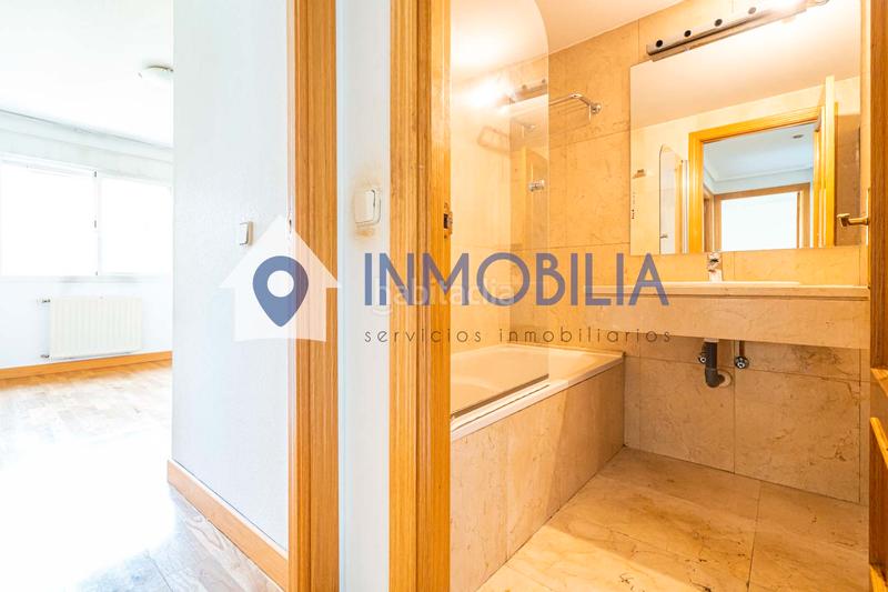 Foto 1b05b9fa-bb9b-4a16-ae21-9403f2b9ea16. Appartamento con riscaldamento piscina in Corralejos-Campo de las Naciones Madrid