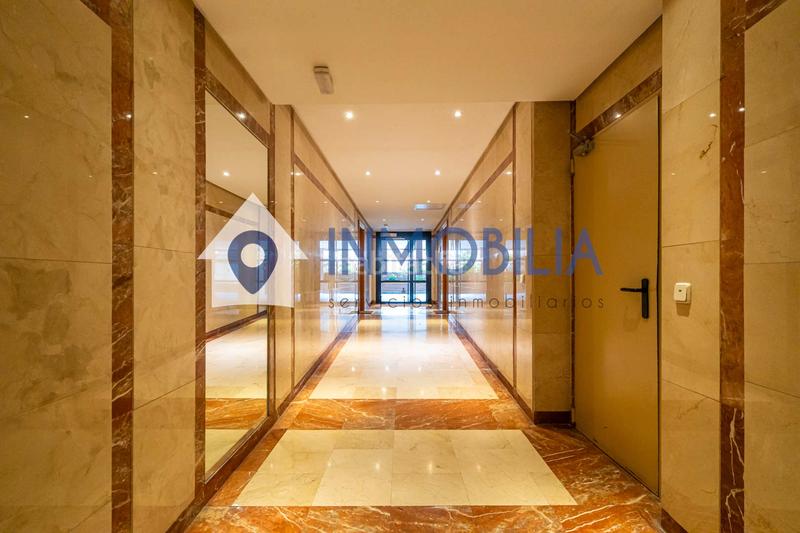 Foto 23c2e632-3b29-44f1-bc54-203ba2e20f8a. Appartamento con riscaldamento piscina in Corralejos-Campo de las Naciones Madrid