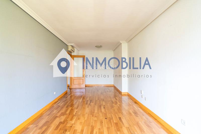 Foto 6456a393-d1b2-4472-a91d-03bb55c3e6b3. Flat with heating pool in Corralejos-Campo de las Naciones Madrid