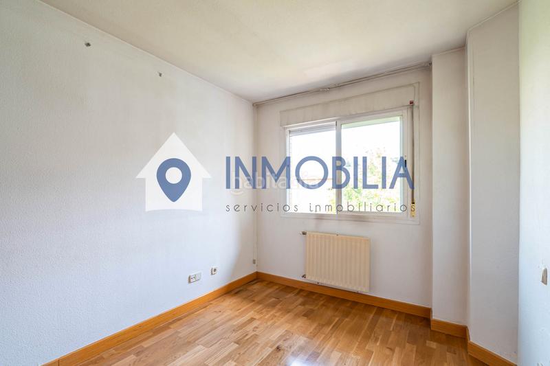 Foto b87d8192-8c48-43c2-825c-d2e1b2fc3e9a. Flat with heating pool in Corralejos-Campo de las Naciones Madrid