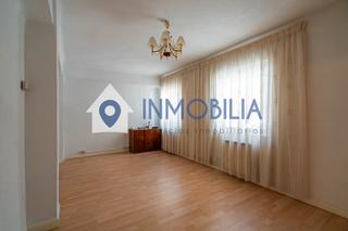 Etagenwohnung in Calle de Cangas de Narcea