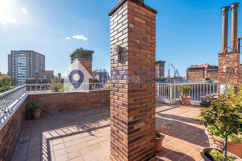 Foto 5f41b5e9-6eab-4618-a8c1-8d0c5ae6d657. Attique avec chauffage piscine dans Media Legua Madrid