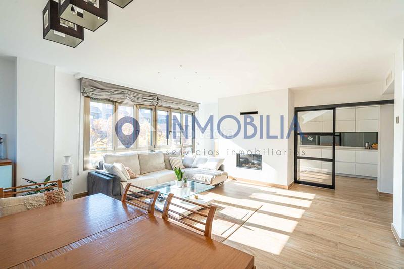 Foto 484be765-4e5e-4e0d-a47b-3ef54fceef44. Dachwohnung mit heizung pool in Media Legua Madrid