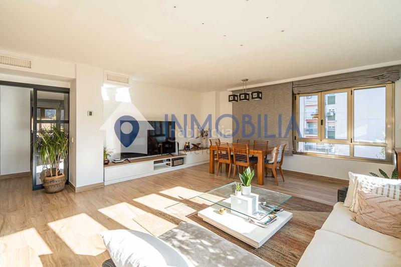 Foto 56245c8f-fbff-4a62-acd2-29e276d63fbe. Dachwohnung mit heizung pool in Media Legua Madrid