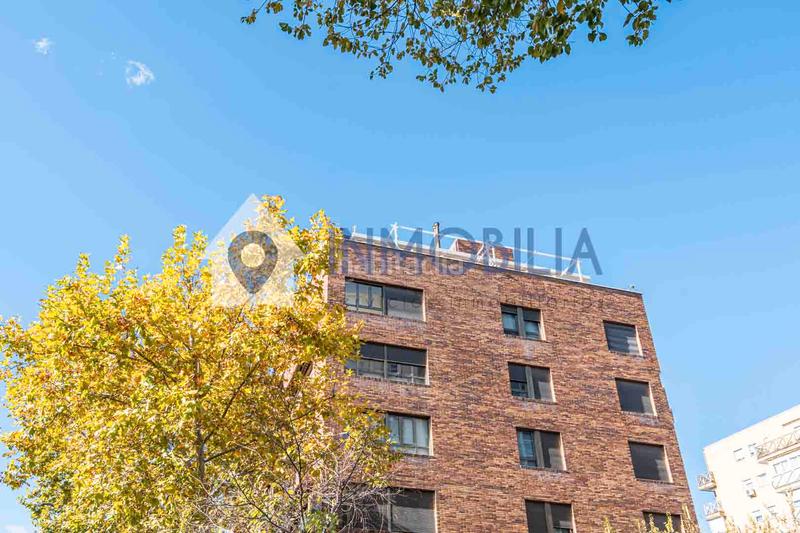 Foto 6f5b8938-8b31-405d-8a9b-b3637540c924. Dachwohnung mit heizung pool in Media Legua Madrid