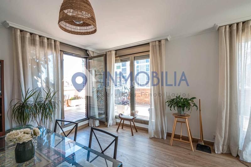 Foto 7d7e7511-6e2a-4a4d-baec-4cfb1036a975. Dachwohnung mit heizung pool in Media Legua Madrid