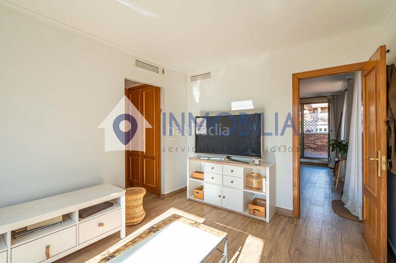 Foto bf35e1fb-09e7-4d09-95f9-c173e67c1670. Dachwohnung mit heizung pool in Media Legua Madrid