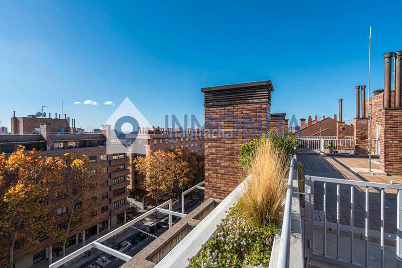 Foto dc621ffb-75e7-4553-9dc3-c032dcc3c546. Dachwohnung mit heizung pool in Media Legua Madrid