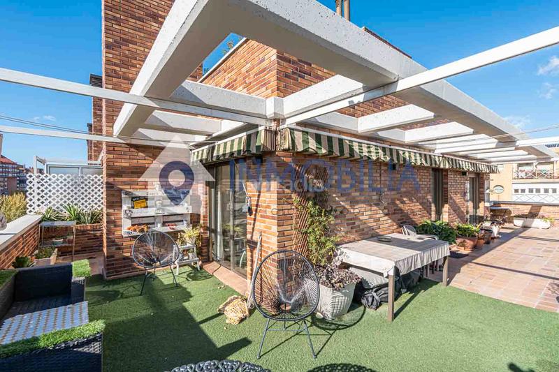 Foto df4c13b9-5324-4ec1-bf83-0cdddccc5ad0. Dachwohnung mit heizung pool in Media Legua Madrid