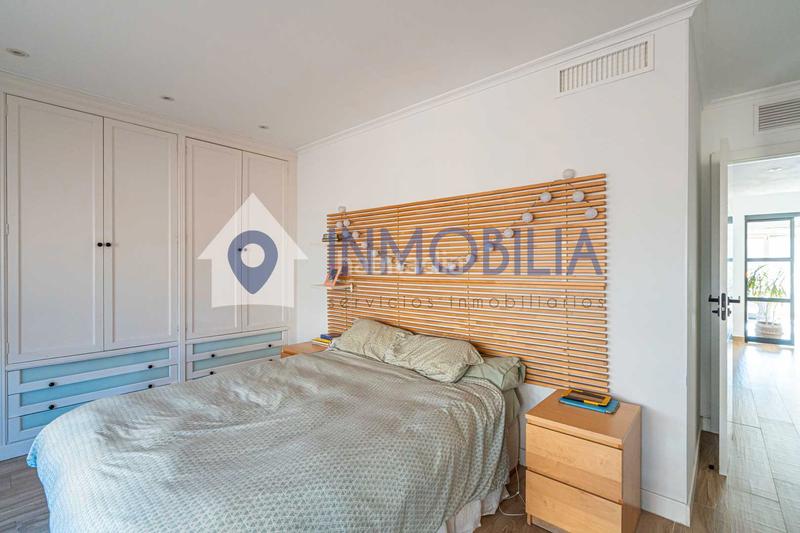 Foto e95bba84-6729-4080-8edc-86d19fc28faf. Dachwohnung mit heizung pool in Media Legua Madrid