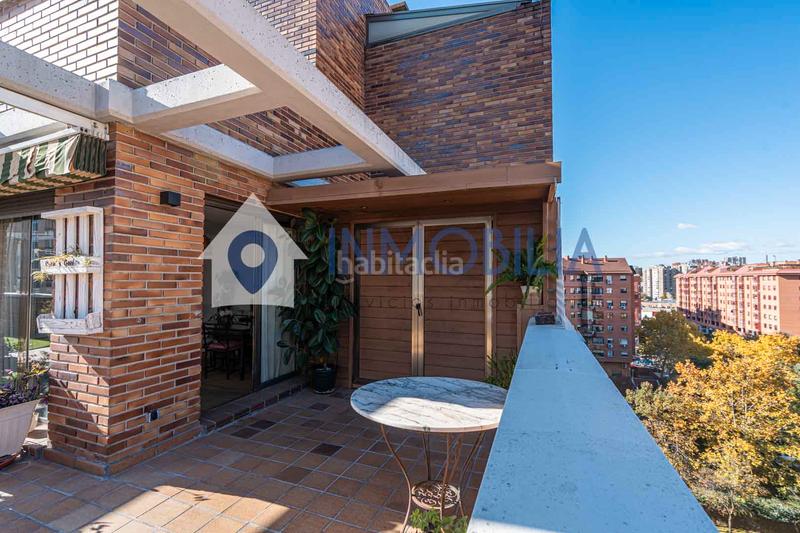 Foto edff66ce-8769-4be7-9ff7-ea2586e869a9. Dachwohnung mit heizung pool in Media Legua Madrid